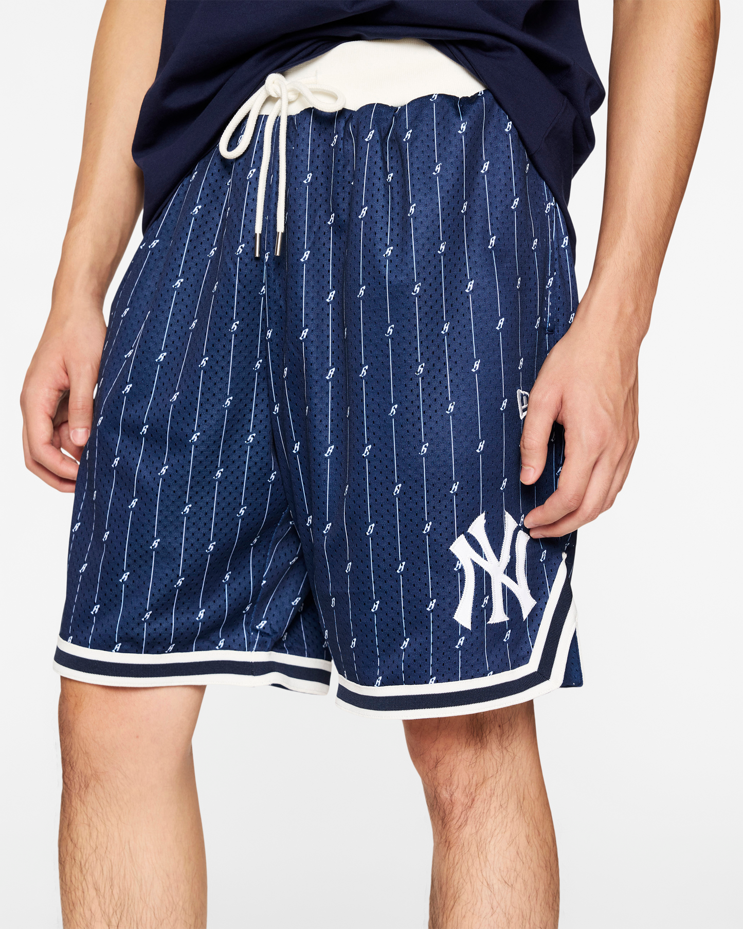 NY Yankees Pinstripe Mesh Short