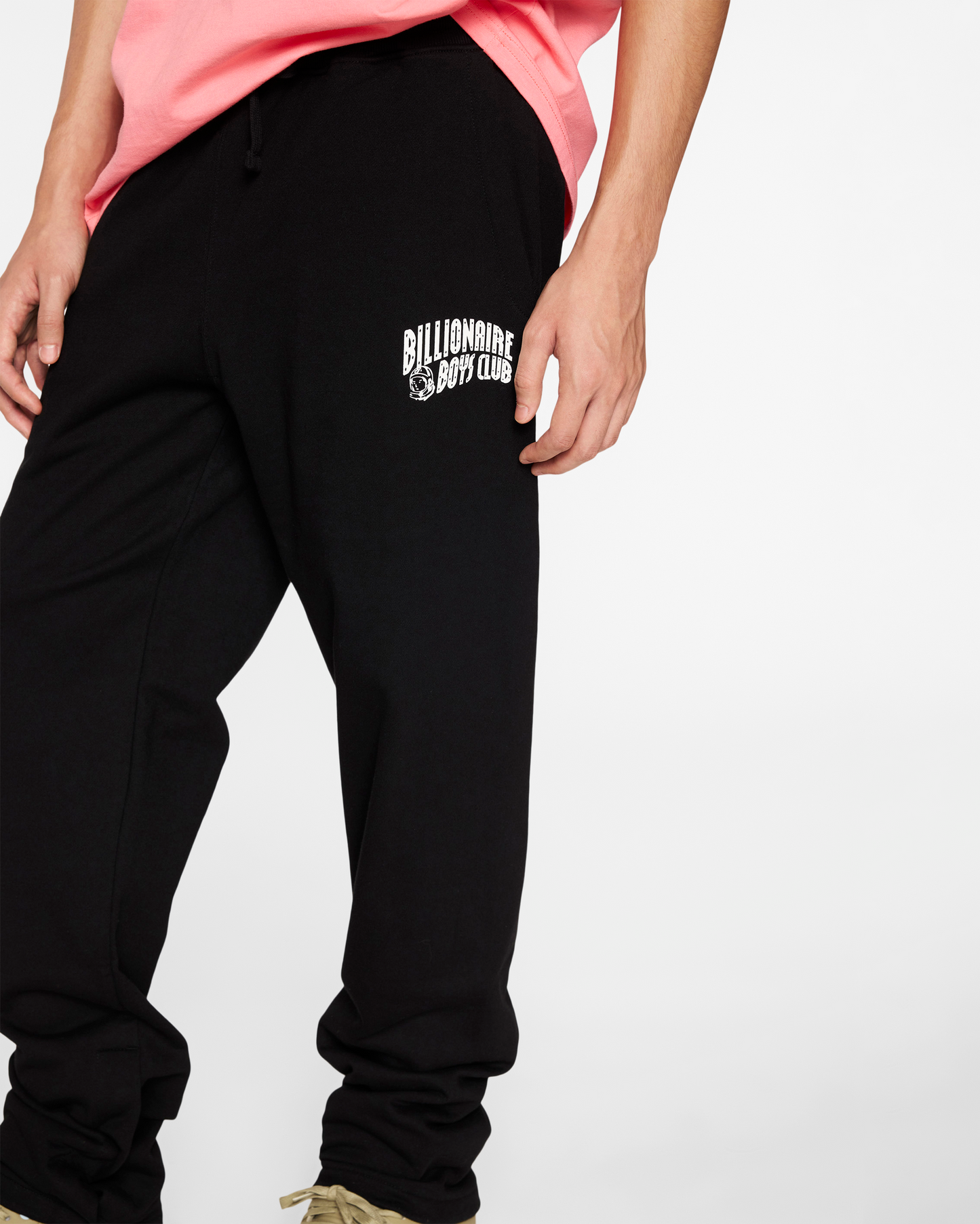 Pantalones deportivos con arco pequeño